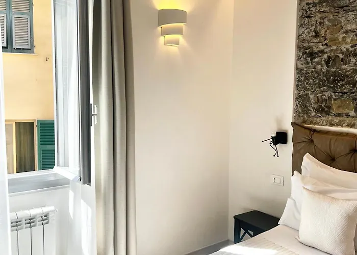 Sunset Gasthuis La Spezia